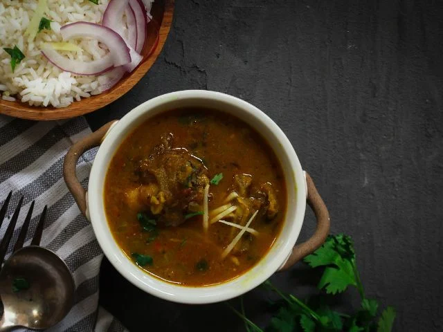 unique plates for birthday parties -Mutton Rogan Josh Rice Bowl Serves 1 | 750 ml