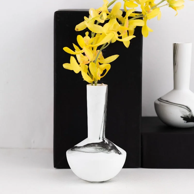 luxury decorative flower vase for home -Black On White Texture Table Vase