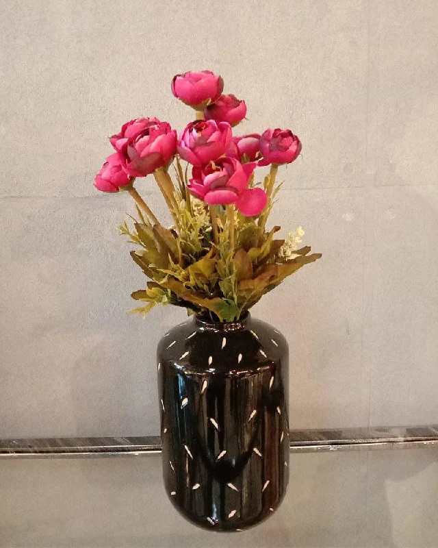 geometric wooden flower vase for decor -Small Flower with Black Vase For Home Decoration